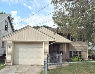 318 Benton St, Council Bluffs, IA 51503