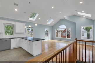 10 E Bidwell Ave, Jersey City, NJ 07305