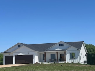 2038 Legacy Dr, Faribault, MN 55021