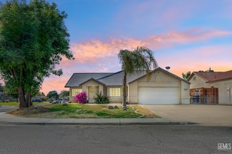 700 Ocotillo Dr, Bakersfield, CA 93306