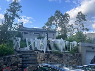 269 Lake Dr, Chepachet, RI 02814