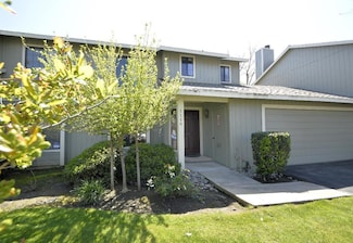 4860 N Woodrow Ave Unit 111, Fresno, CA 93726