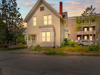 196 Holland St, Lewiston, ME 04240