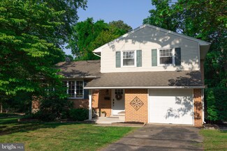 17 Cambridge Rd, Blackwood, NJ 08012