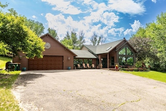 175 6th Ln NE, Oronoco, MN 55960