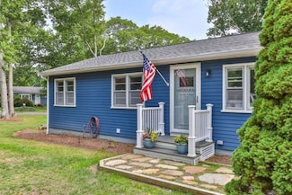 6 Januit St, Sandwich, MA 02563