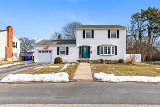 61 Milburn Rd, East Providence, RI 02914