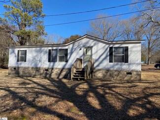 2 Cherokee St, Laurens, SC 29360