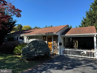 17626 York Rd, Hagerstown, MD 21740