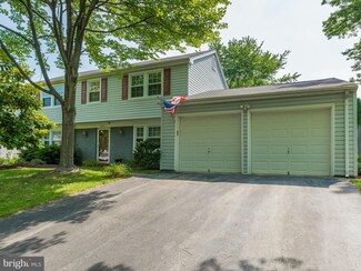 4215 Mayport Ln, Fairfax, VA 22033