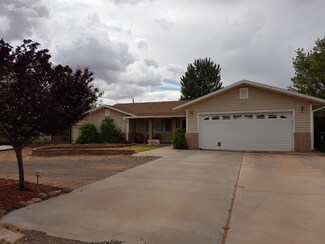 607 Mission Ln, Holbrook, AZ 86025