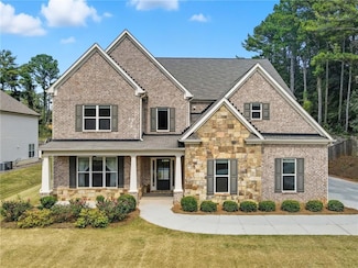 810 Eagle Crossing Dr, Lawrenceville, GA 30044