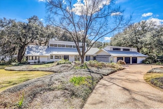 3726 Lakeview Dr, Tallahassee, FL 32310
