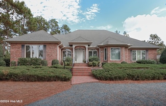 8 Interlachon Ln, Pinehurst, NC 28374