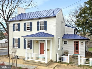 300 E Liberty St, Charles Town, WV 25414