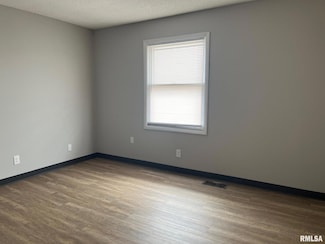 110 W Lake Shore Dr Unit 21, Springfield, IL 62703