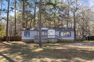 4460 Grand Oaks Dr, Willis, TX 77378