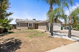 2418 Sierra View St, Selma, CA 93662