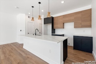 531 Essex St Unit 101, San Antonio, TX 78210