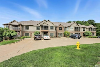 1227 E Kimberly Rd Unit 5A, Davenport, IA 52807