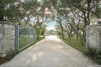 7424 Secretariat Ln, Boerne, TX 78015