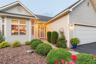 6092 Bay Hill Cir, Jamesville, NY 13078