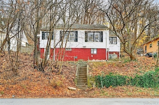 669 N Division St, Peekskill, NY 10566