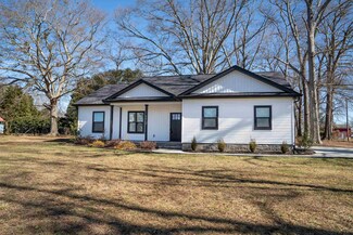 215 Mcabee Rd, Roebuck, SC 29376