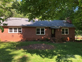 2043 Dale Ave, Lincolnton, NC 28092