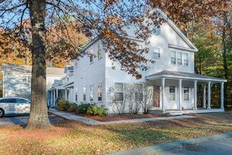 32 Indian Camp Ln Unit B, Lincoln, MA 01773