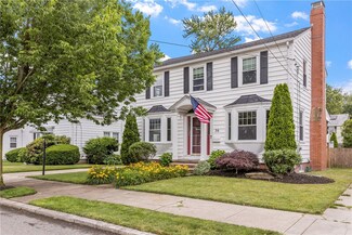 36 Jastram St, Providence, RI 02908