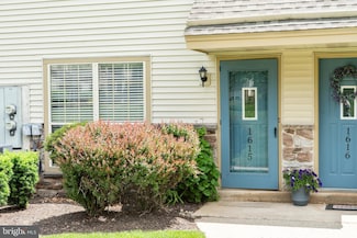 1615 Foxmeadow Cir, Royersford, PA 19468