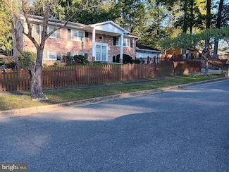 7300 Roselynn Ln, Clinton, MD 20735