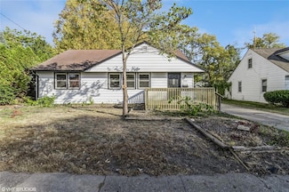 2335 Reynolds Ln, Des Moines, IA 50317