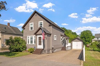 38 Dolloff St, Laconia, NH 03246