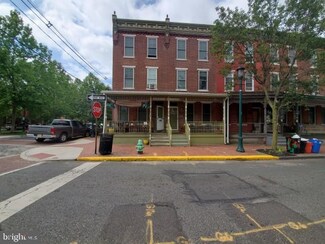 658 Washington St, Camden, NJ 08103