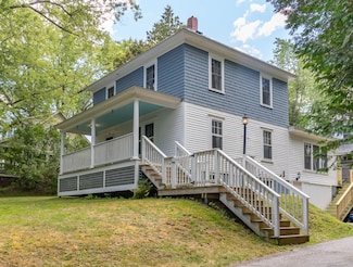 11 Maple St, Verona Island, ME 04416