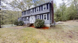 27 Hubbard Hill Rd, Derry, NH 03038