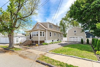 6 Henry St, Saugus, MA 01906