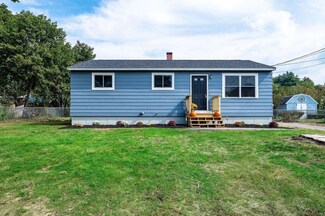 5 4th St, Rochester, NH 03867