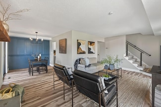 2104 Tamarin Trail, Golden Valley, MN 55427