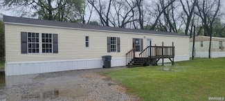 90 Guthrie Loop, Elmore, AL 36025