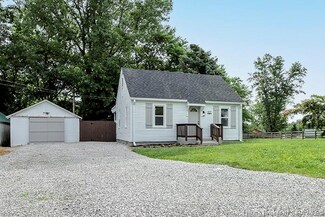 927 S Gardner St, Scottsburg, IN 47170