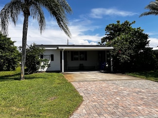 4 Treasure Cir, Sebastian, FL 32958