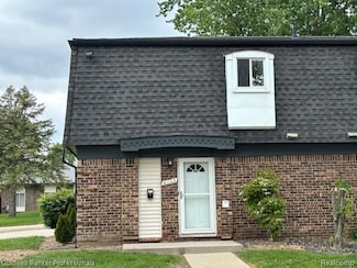 41102 N Woodbury Green Dr, van Buren Township, MI 48111