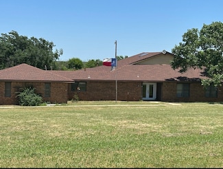 2020 Cedar St, Megargel, TX 76370