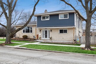 2558 S 5th Ave, Riverside, IL 60546