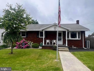 438 S Middle St, Frackville, PA 17931