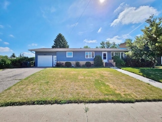 709 S Main Ave, Rugby, ND 58368