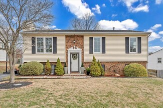 2619 Tulip Ln, Vinton, VA 24179